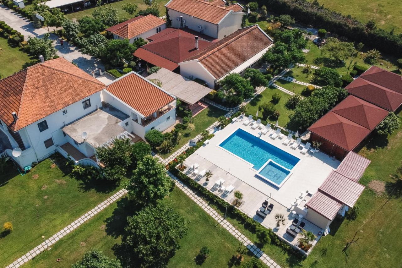 Christopher'S Apartments Ulcinj Exterior photo