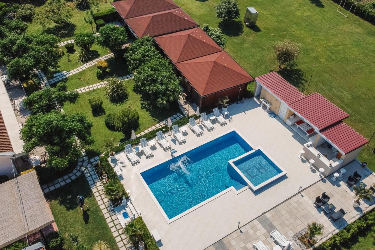 Christopher'S Apartments Ulcinj Exterior photo