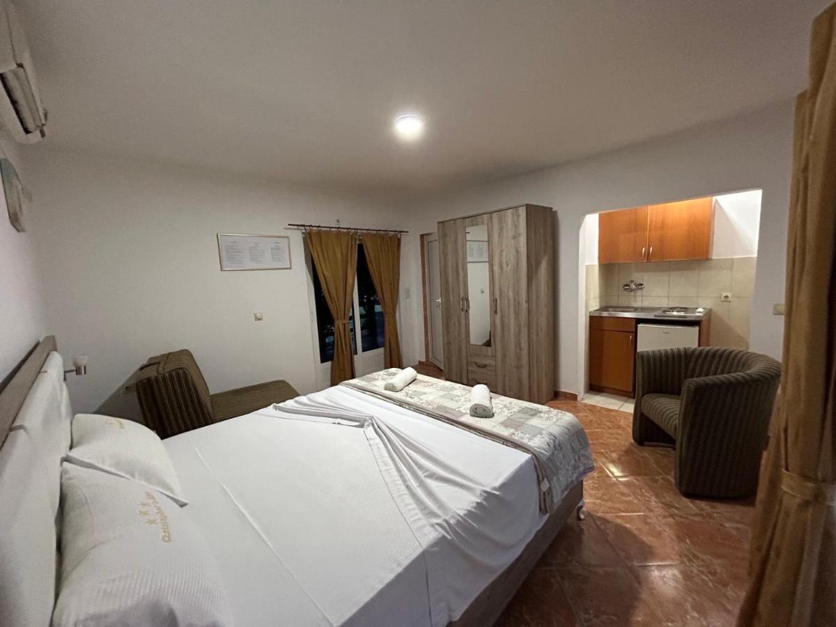 Christopher'S Apartments Ulcinj Exterior photo